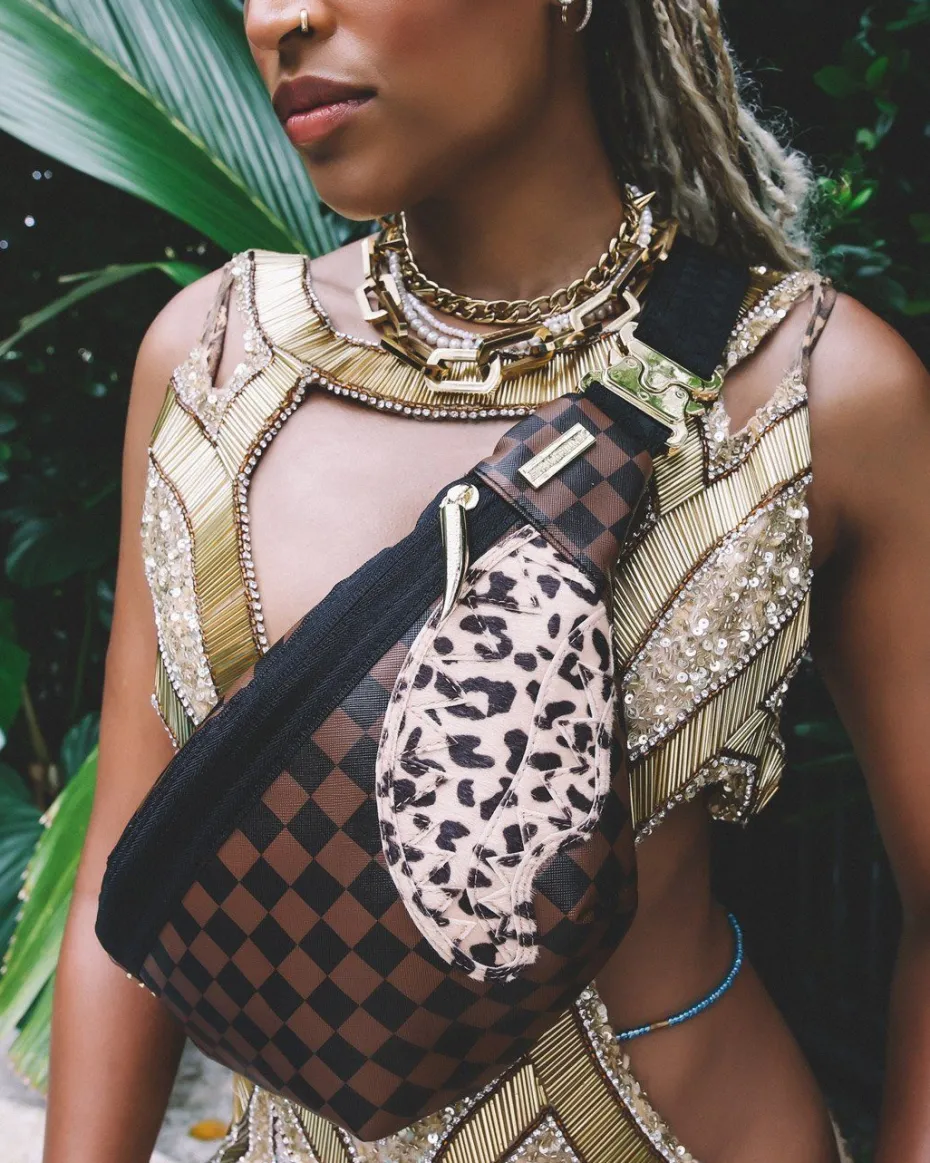 A.i.3 THE LEGACY SAVVY CROSSBODY