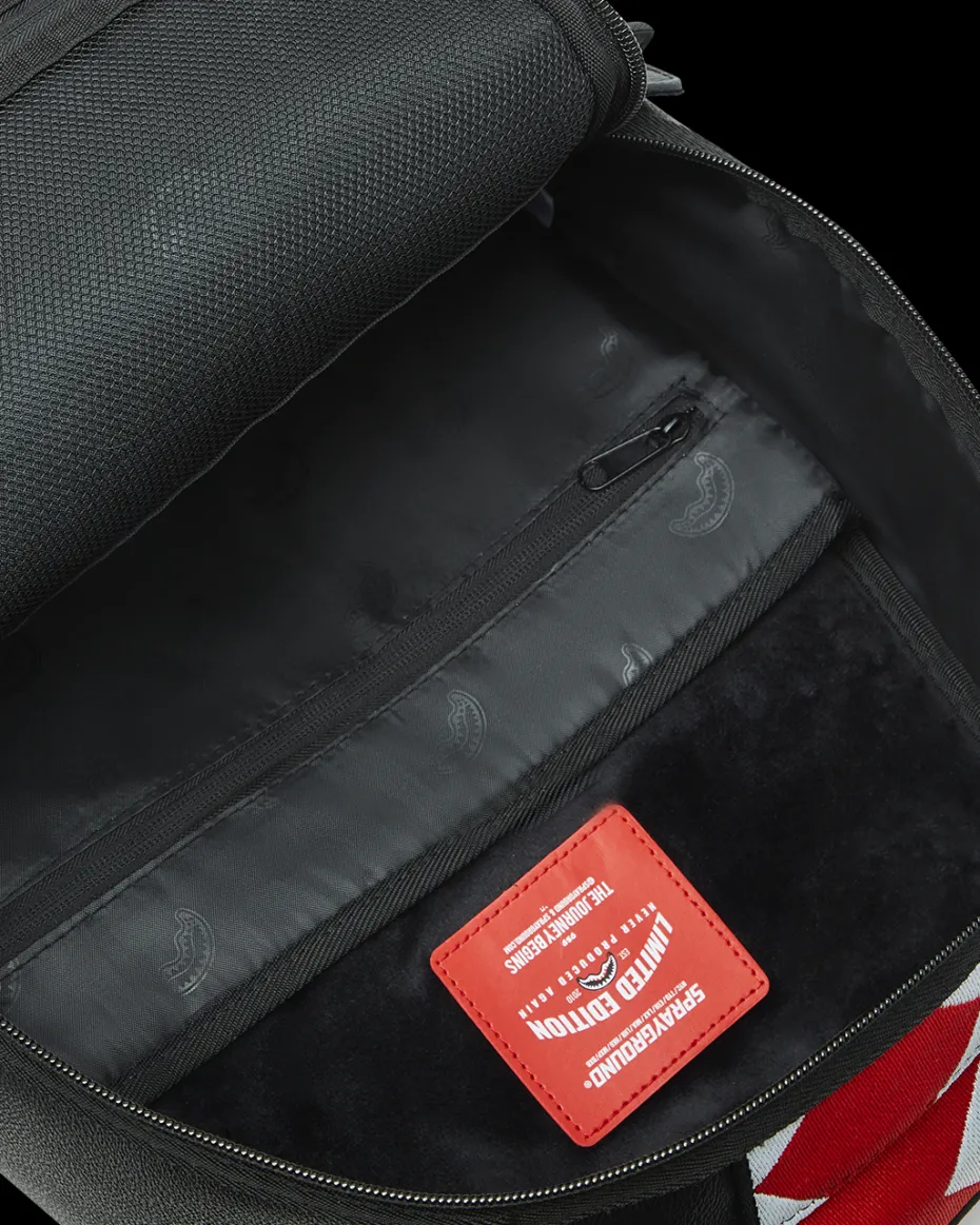 ALL CHEWED UP BACKPACK (DLXV)