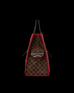 ALL OR NOTHING SHARKS IN PARIS TOTE