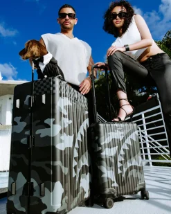 3AM RIPTIDE SHARKNAUTICS HARDSHELL CARRY-ON LUGGAGE