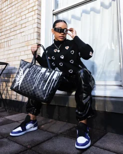 CHATEAU GHOST TOTE