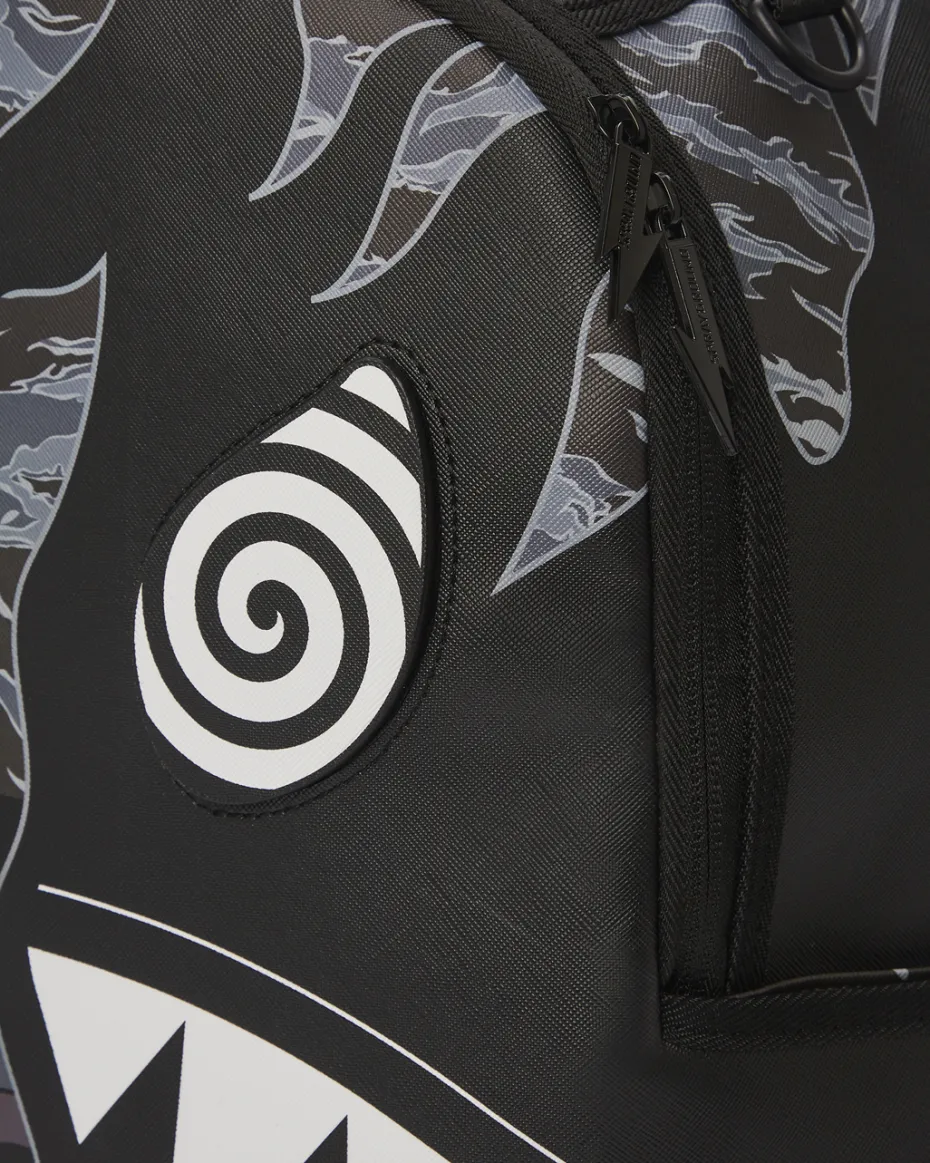DAZED AND SHARK BACKPACK (DLXV)