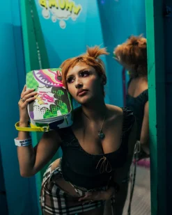DREAMY TECHNICOLOR TOILETRY BAG