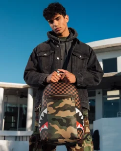 EXTERIOR GOLD ZIP POCKET SHARKS IN PARIS BACKPACK (DLXV)
