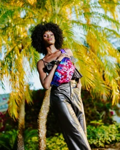 FLORA BOTANICA SAVVY CROSSBODY