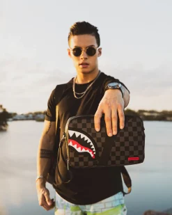 HENNY AIIR TO THE THRONE TOILETRY BAG