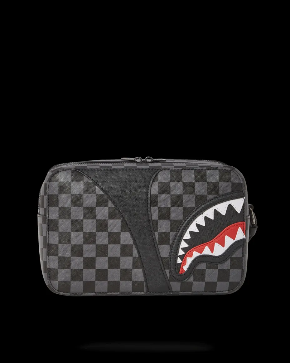 HENNY AIIR TO THE THRONE TOILETRY BAG