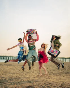 HUMMINGBIRD SHARK PRECISION TOTE