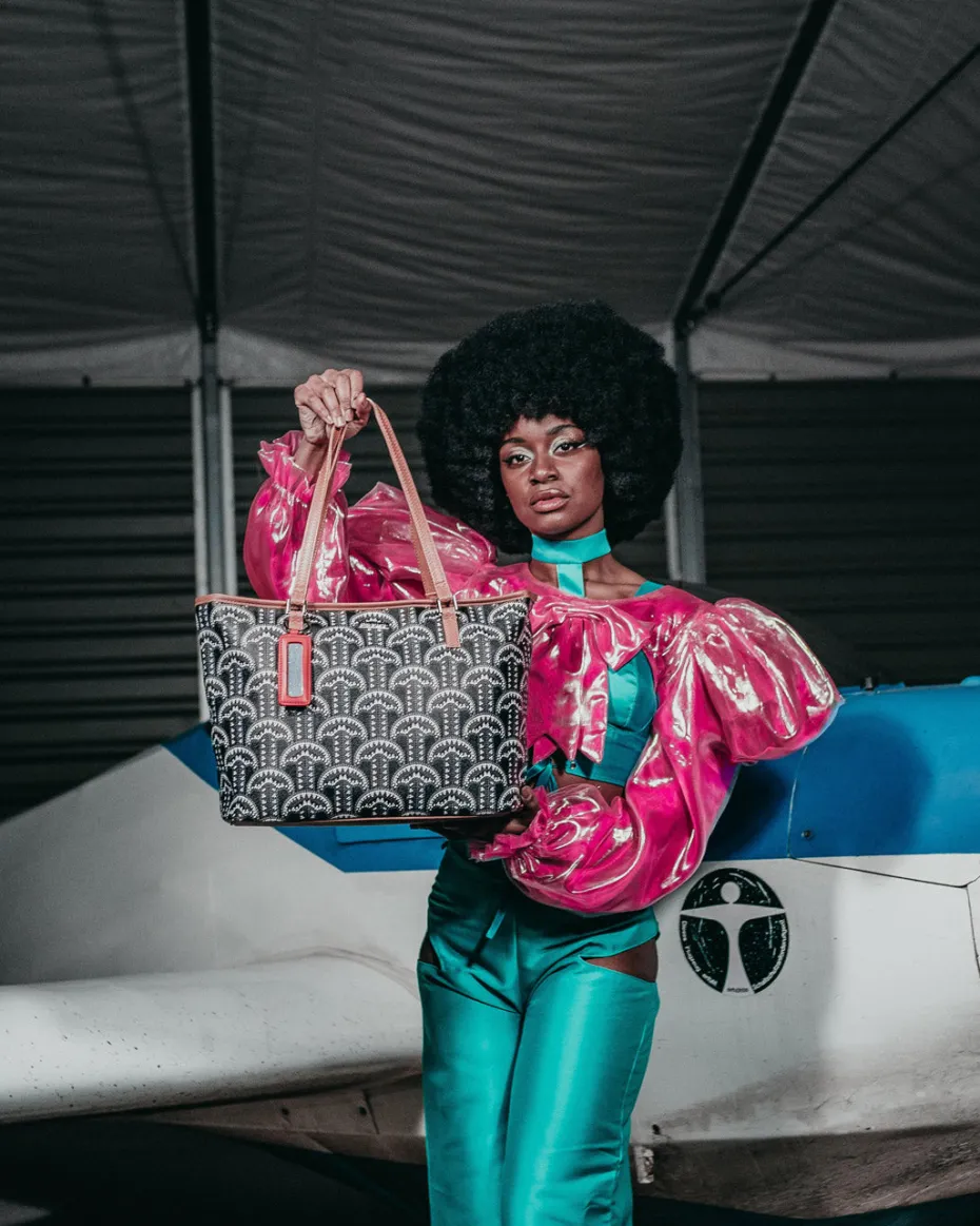 ILLUCHAINS TOTE