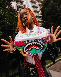 LE MONDE DES GRAFFITIS SAVVY CROSSBODY