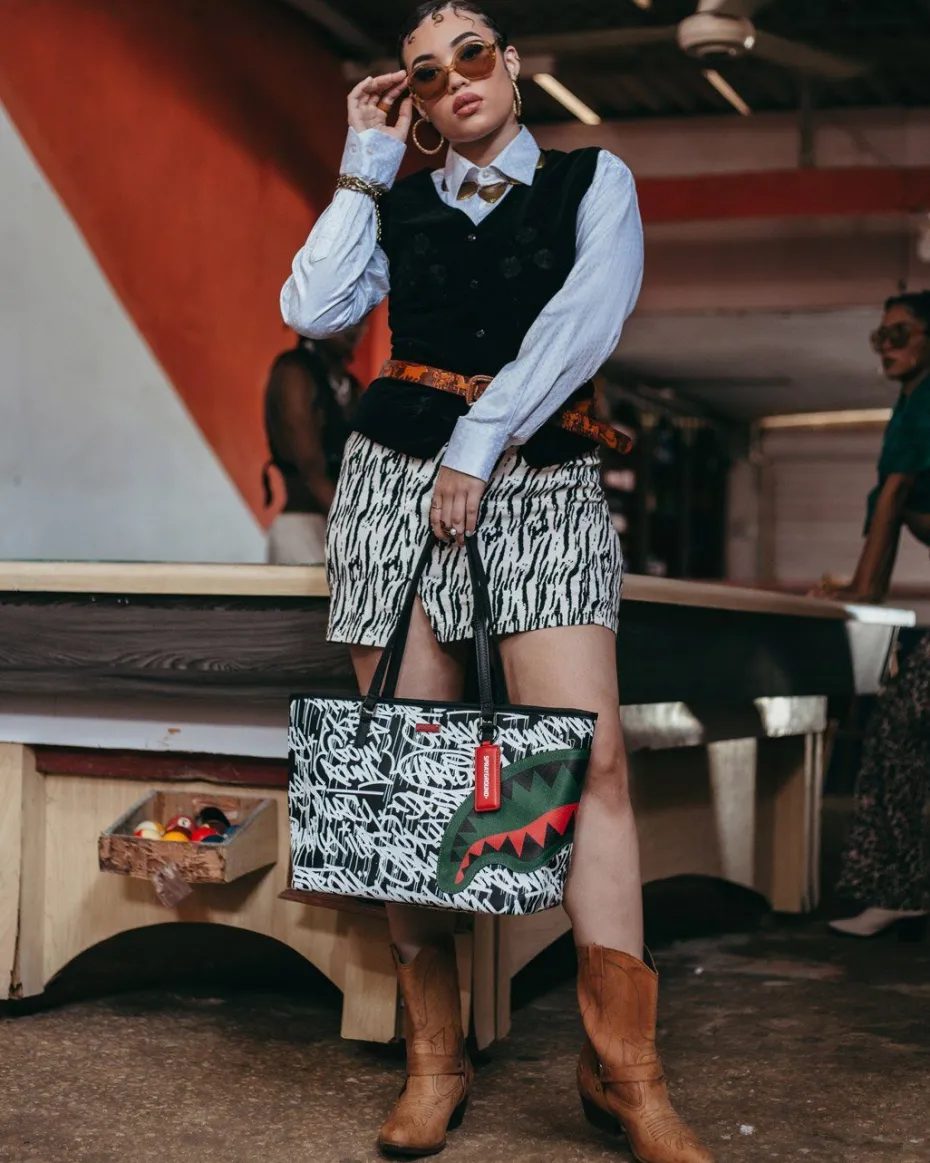 NIGHT NIGHT TOTE