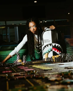 SHARK CENTRAL REFLEX DLXSV BACKPACK
