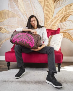 THE ARTISTS TOUCH DUFFLE
