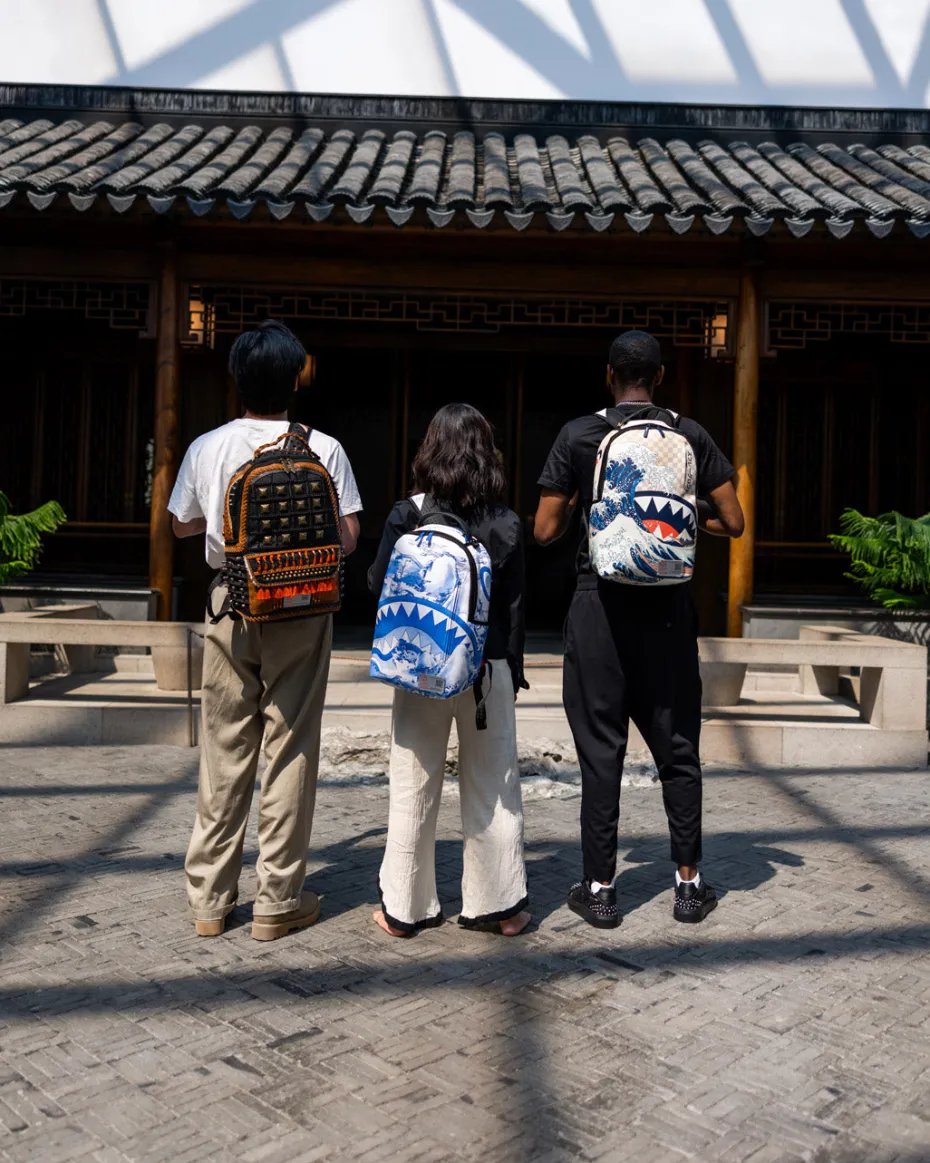 THE MET HOKUSAI GREAT WAVE BACKPACK