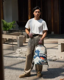 THE MET HOKUSAI GREAT WAVE BACKPACK