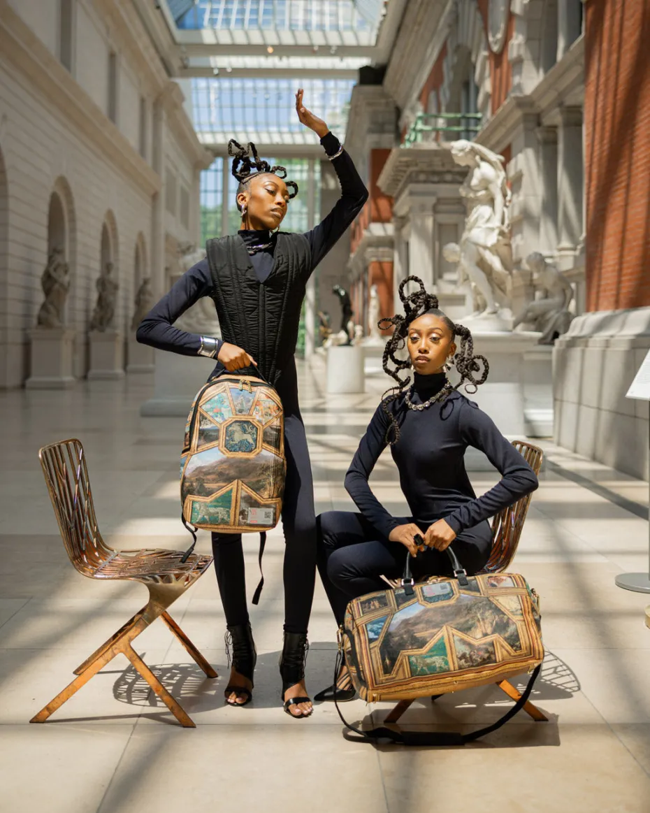 THE MET MASTERPIECES DUFFLE