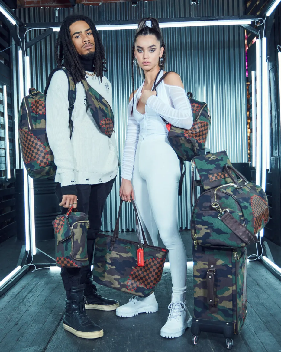 THE PARADOXX SHARK SAVVY CROSSBODY