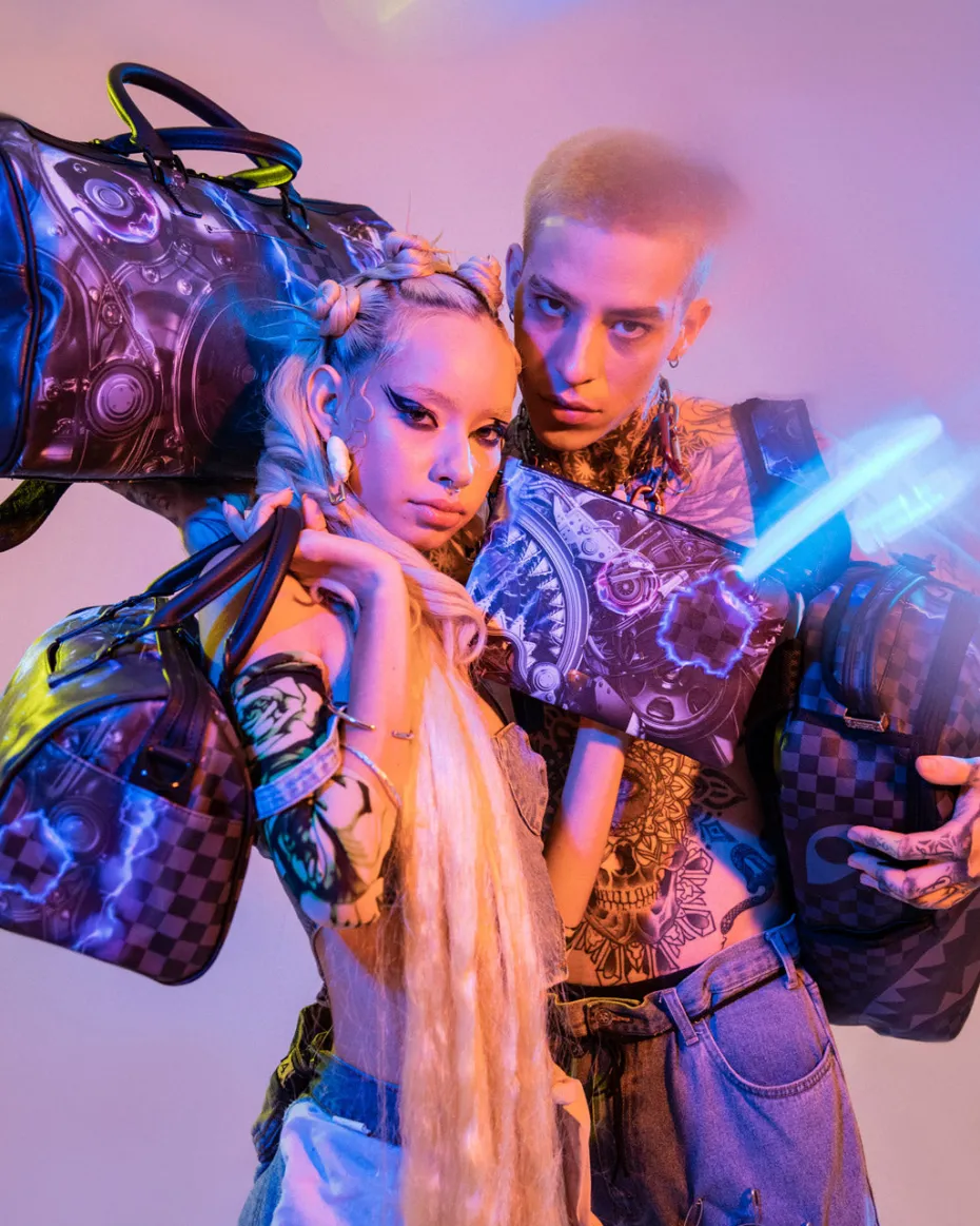 THE UNDERCURRENT CROSS-OVER CLUTCH