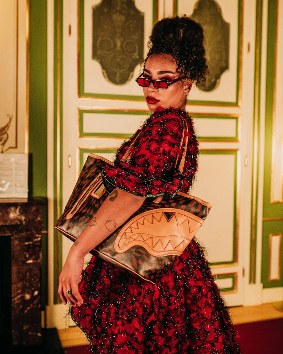 TRIPPY HENNY TOTE